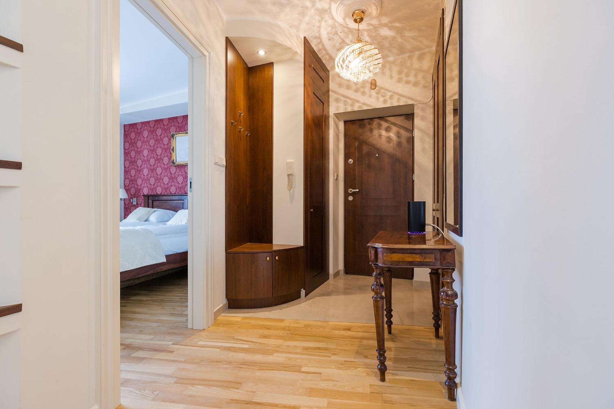Apartament Shortstaypoland Nowy Swiat B99